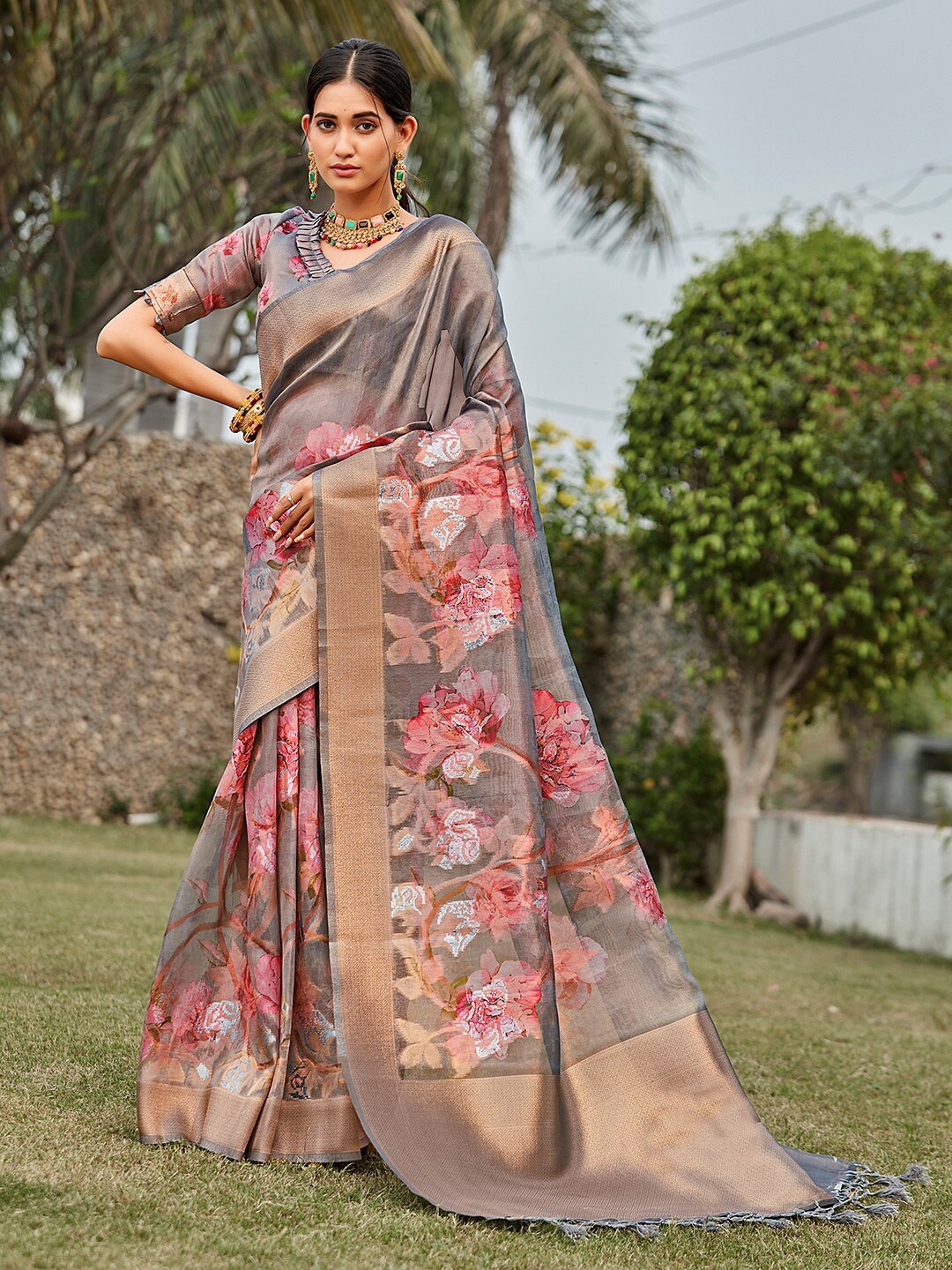 

KARAGIRI Floral Woven Design Zari Tissue Saree, Grey