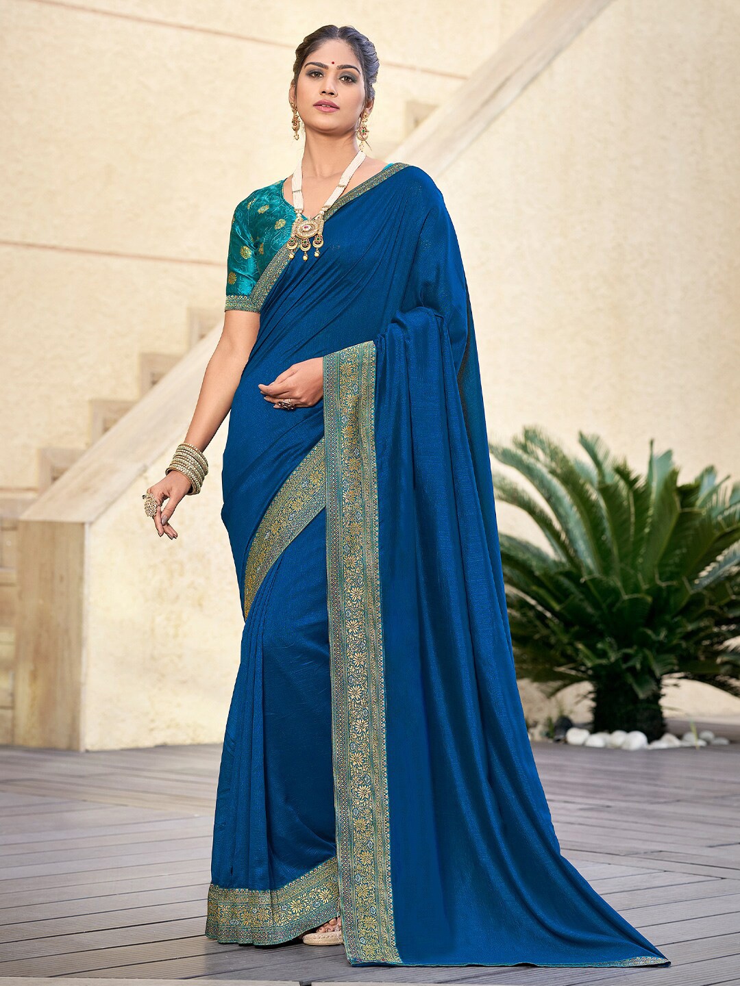 

KARAGIRI Embellished Zari Saree, Blue