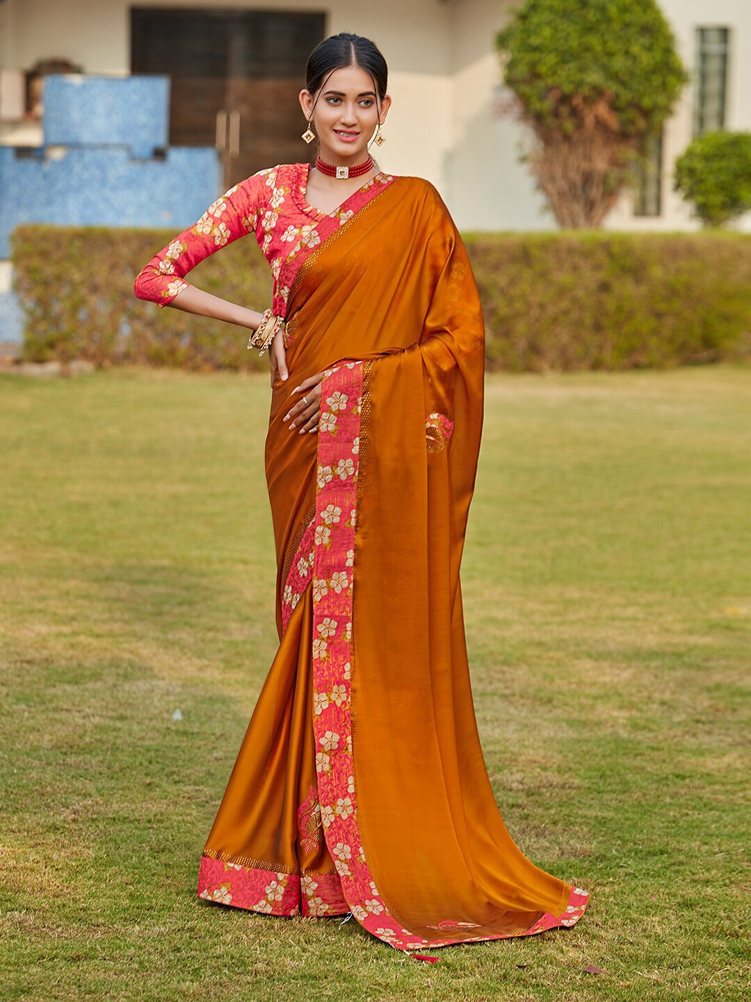 

KARAGIRI Embellished Banarasi Saree, Rust