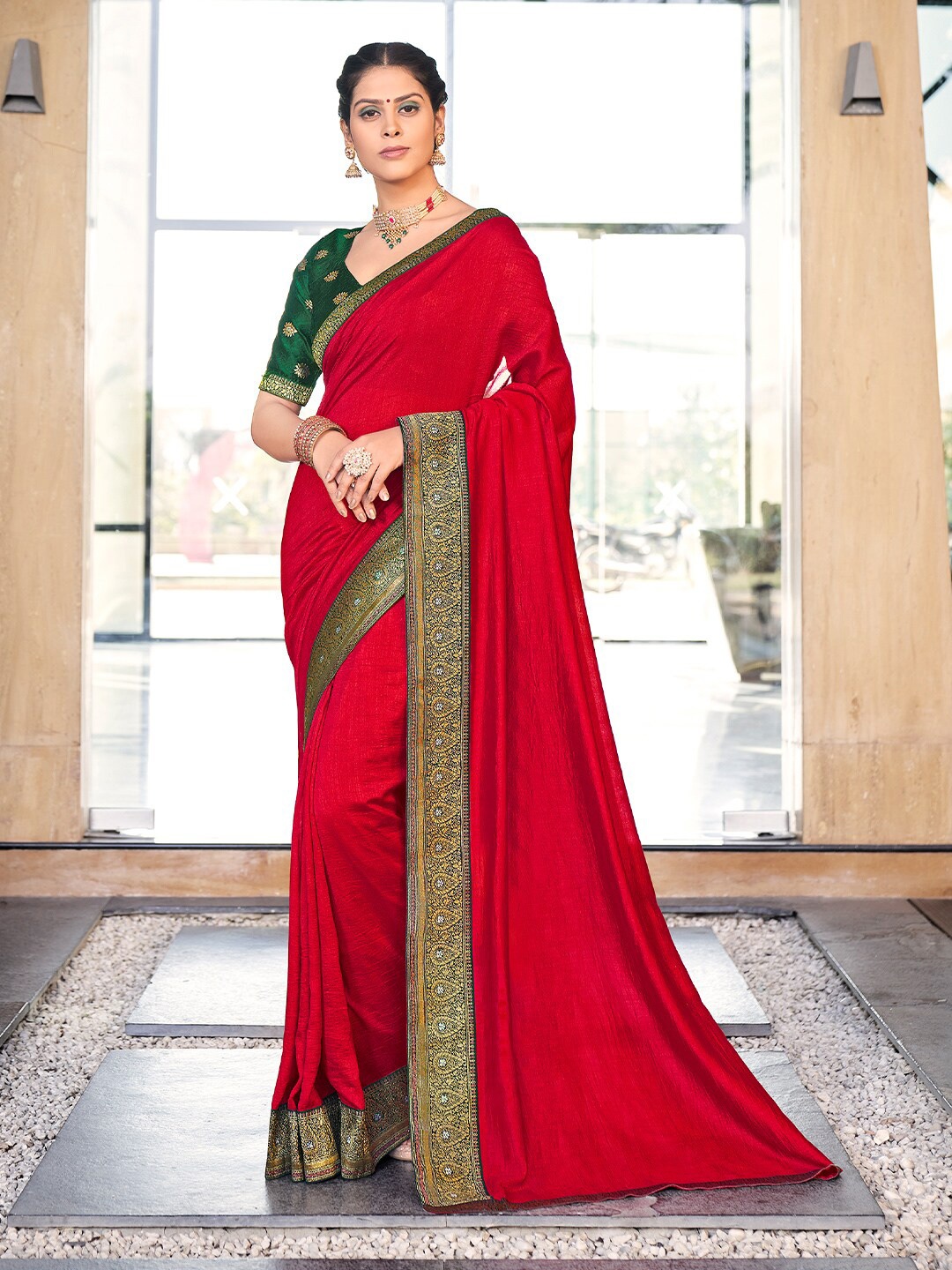 

KARAGIRI Zari Silk Blend Saree, Red