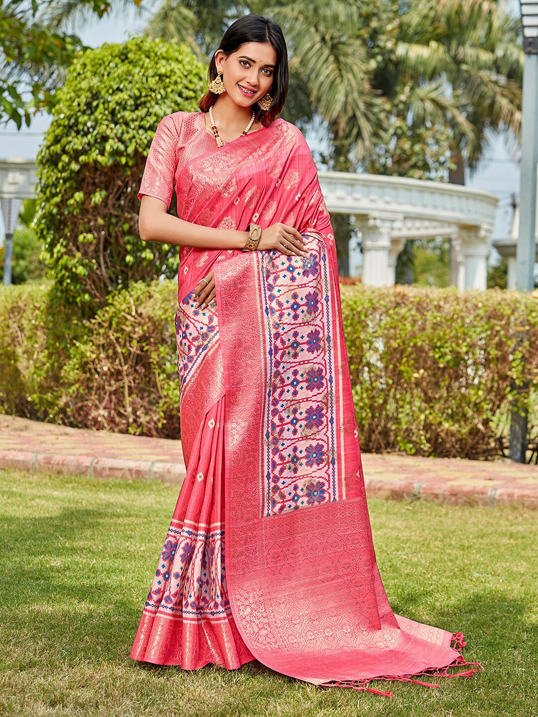 

KARAGIRI Ethnic Motifs Woven Design Zari Banarasi Saree, Pink