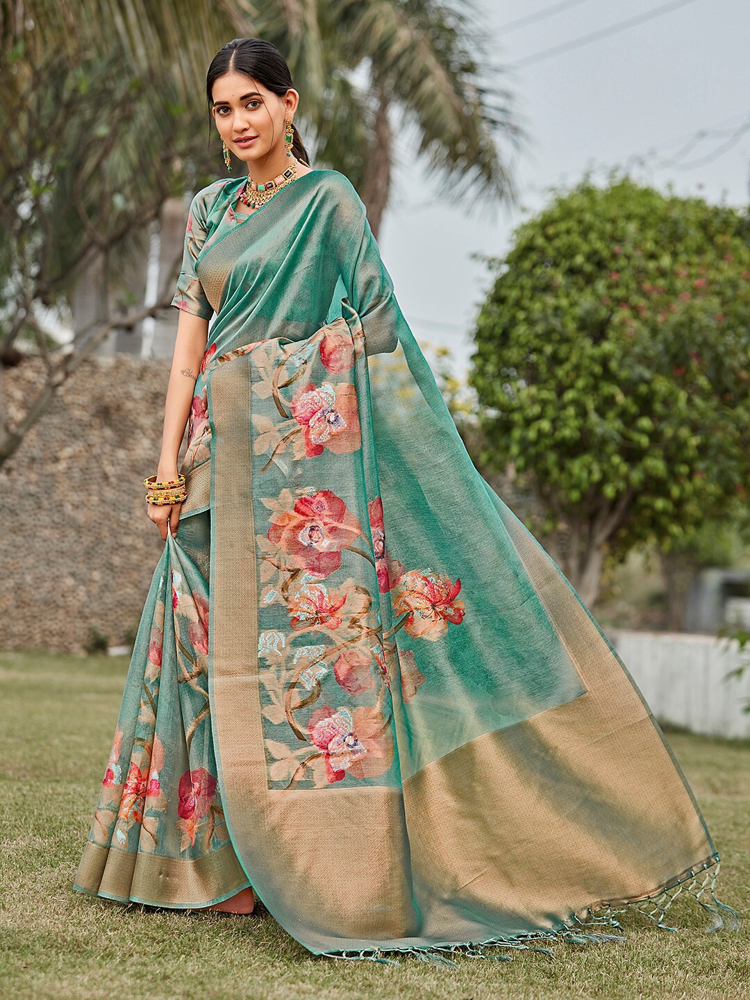 

KARAGIRI Floral Printed Zari Tissue Saree, Green