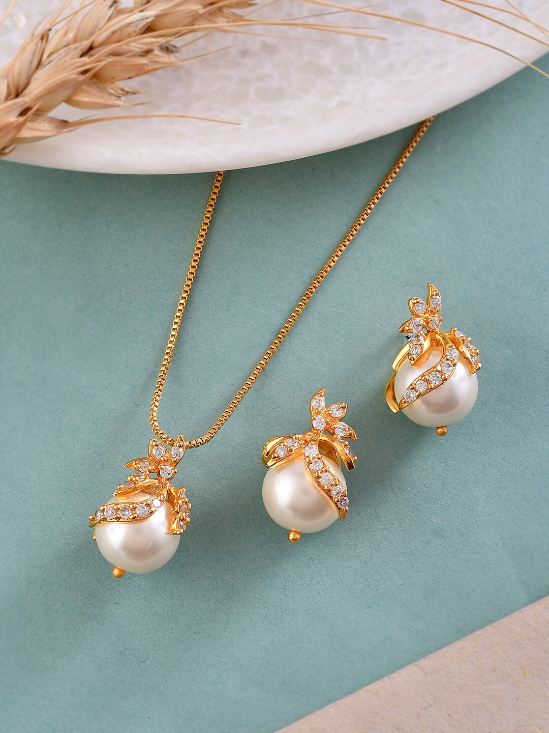 

Voylla Gold-Plated Pearl & CZ Studded Pendant Set