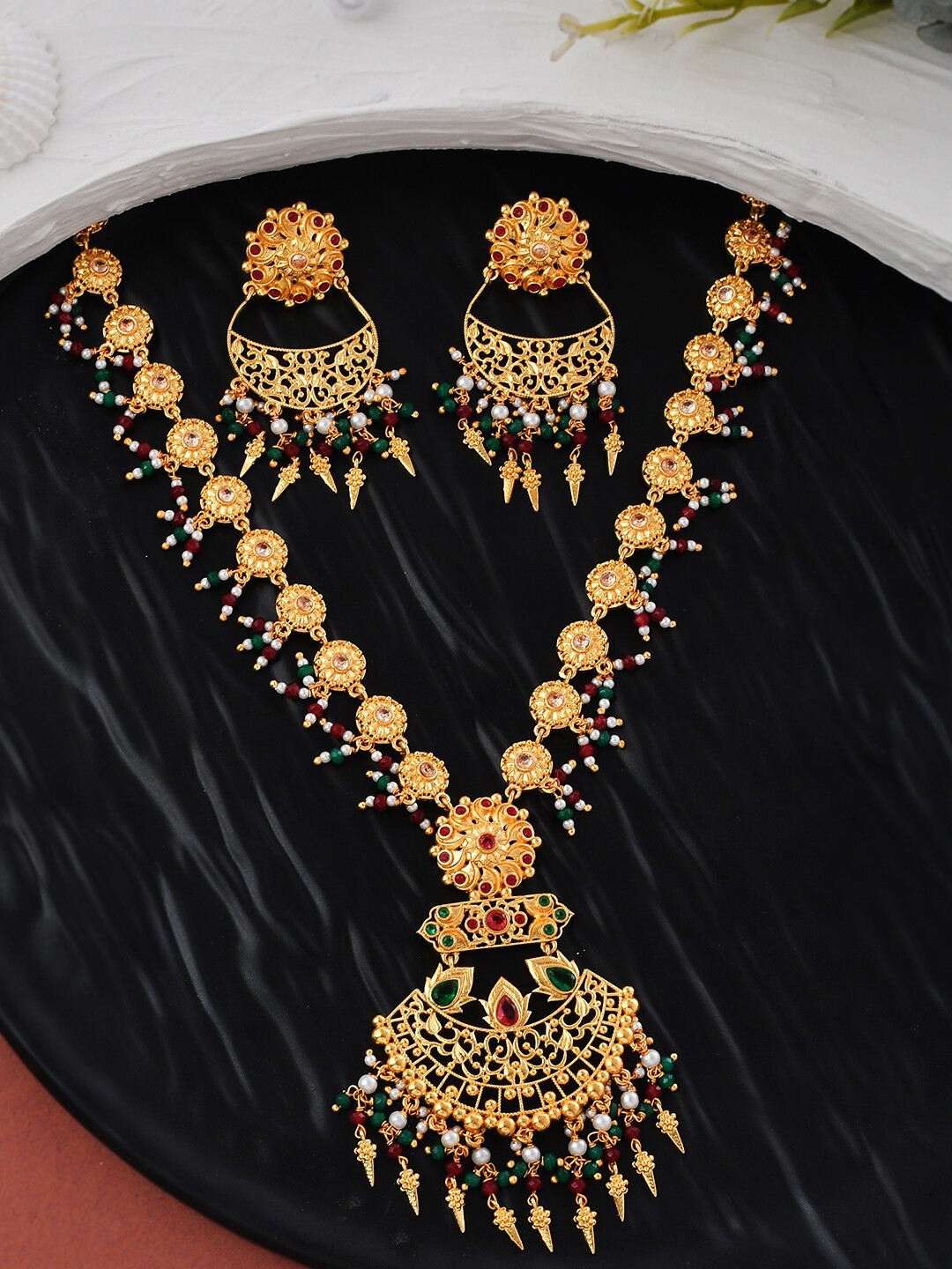 

Voylla Gold-Plated Jewellery Set