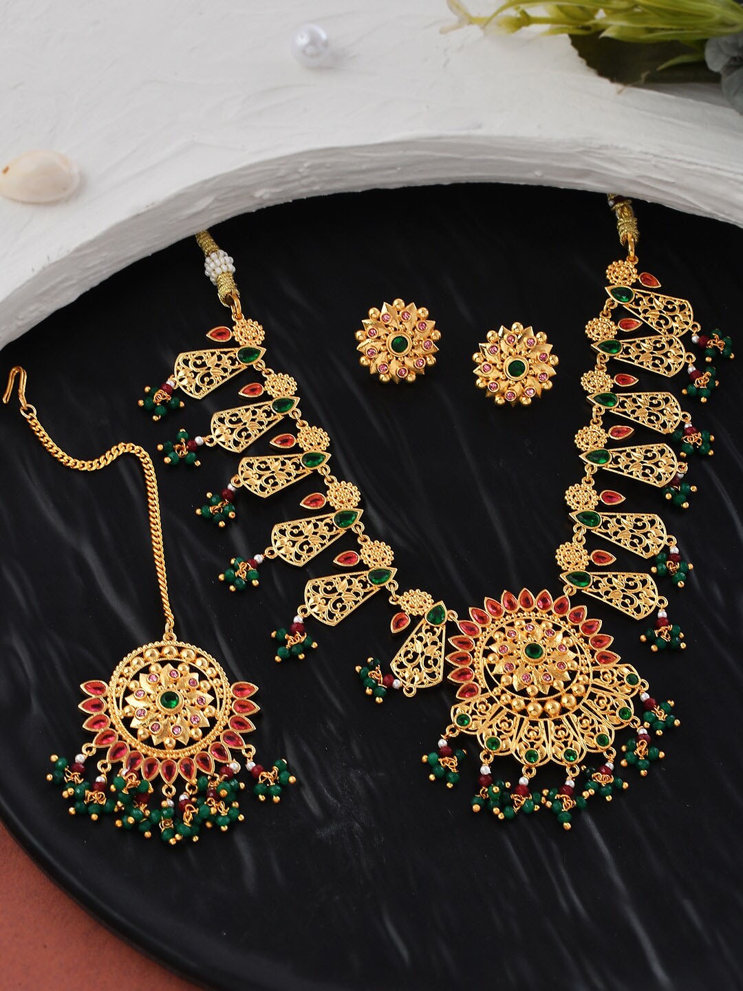 

Voylla Gold-Plated Jewellery Set