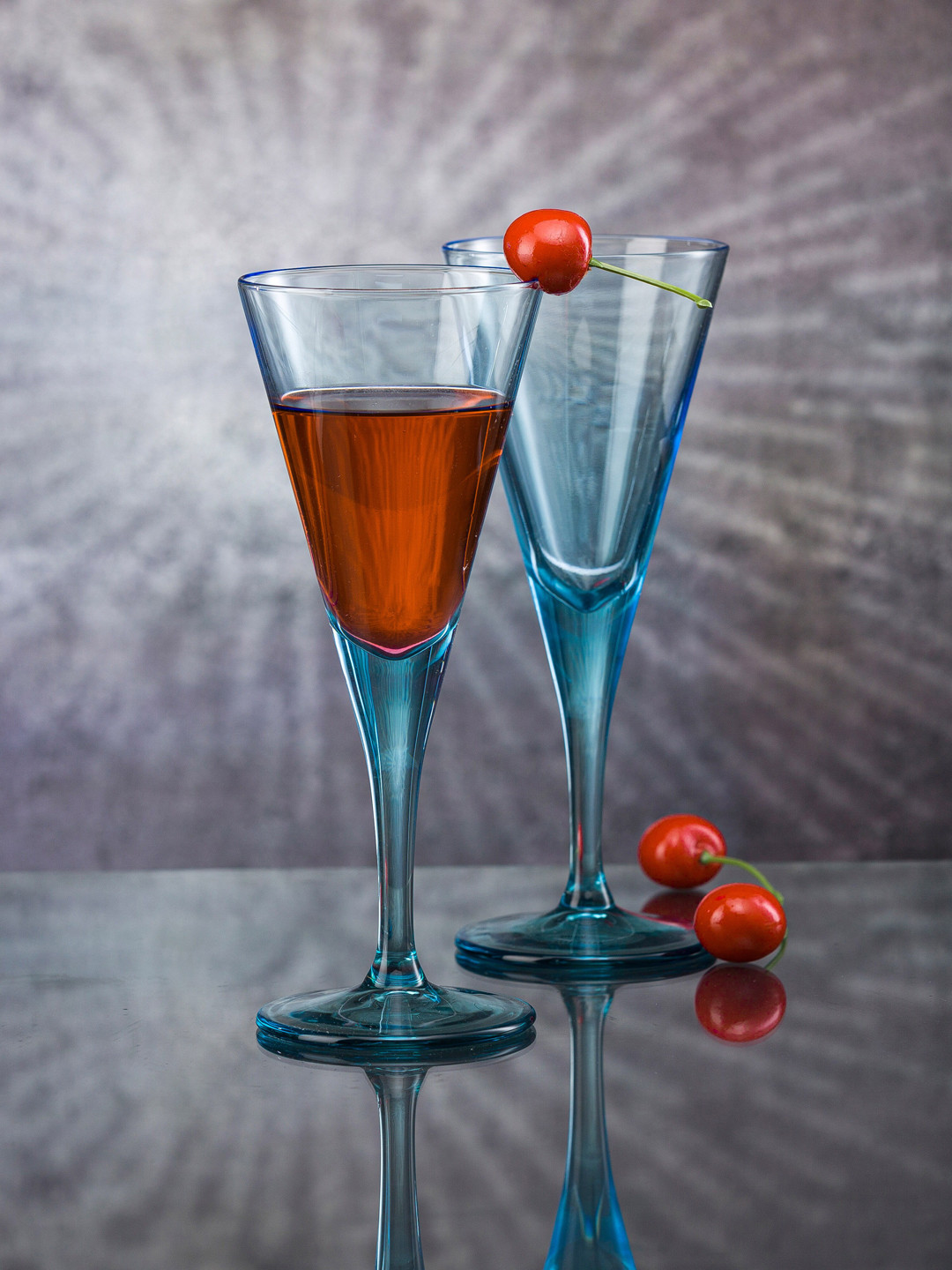 

Pasabahce V-Line 2 Pcs Blue Wine Stem Glasses - 200 ML Each