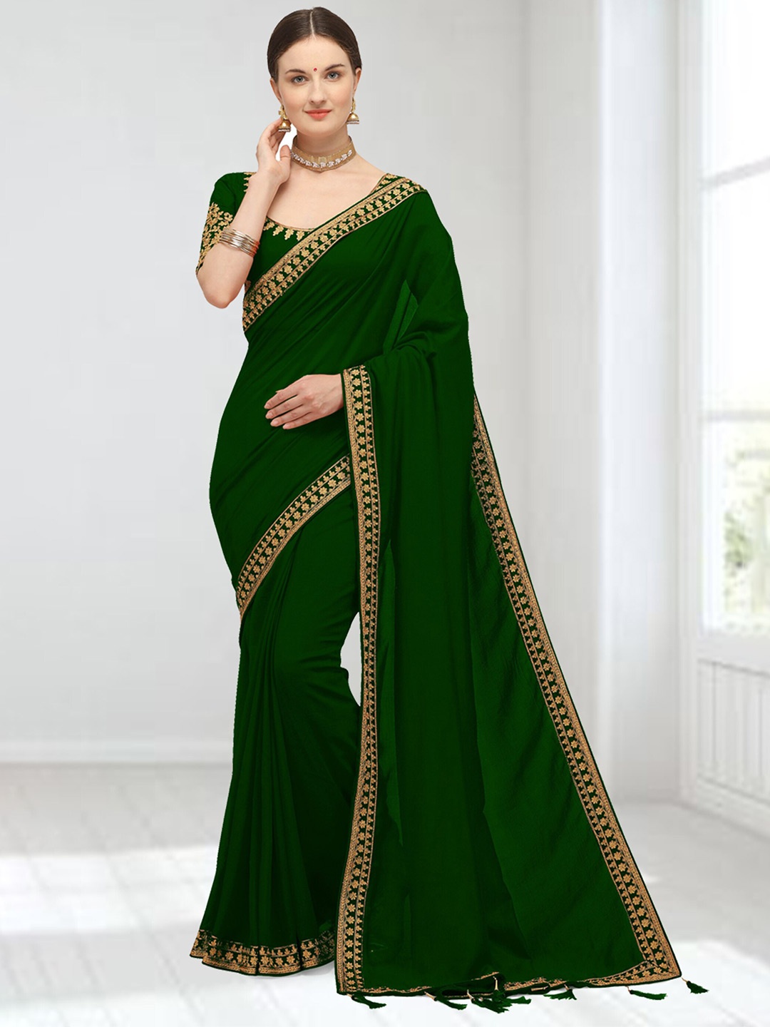

N N ENTERPRISE Embroidered Bordered Saree, Green