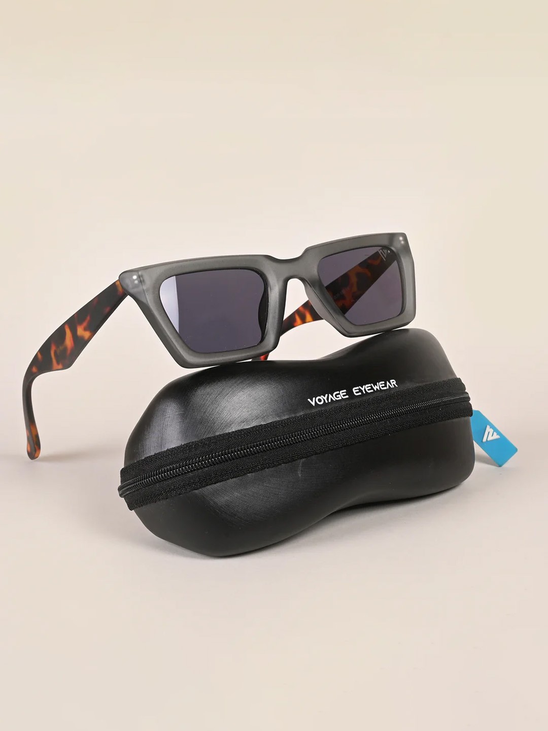 

Voyage Full Rim Cateye Sunglasses with UV Protected Lens 86632MG4124, Black