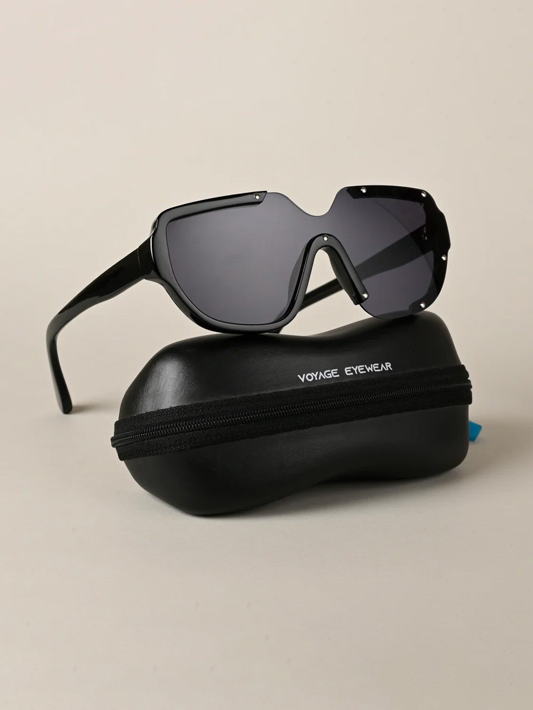 

Voyage Wayfarer Sunglasses With UV Protected Lens 8721MG4183, Black