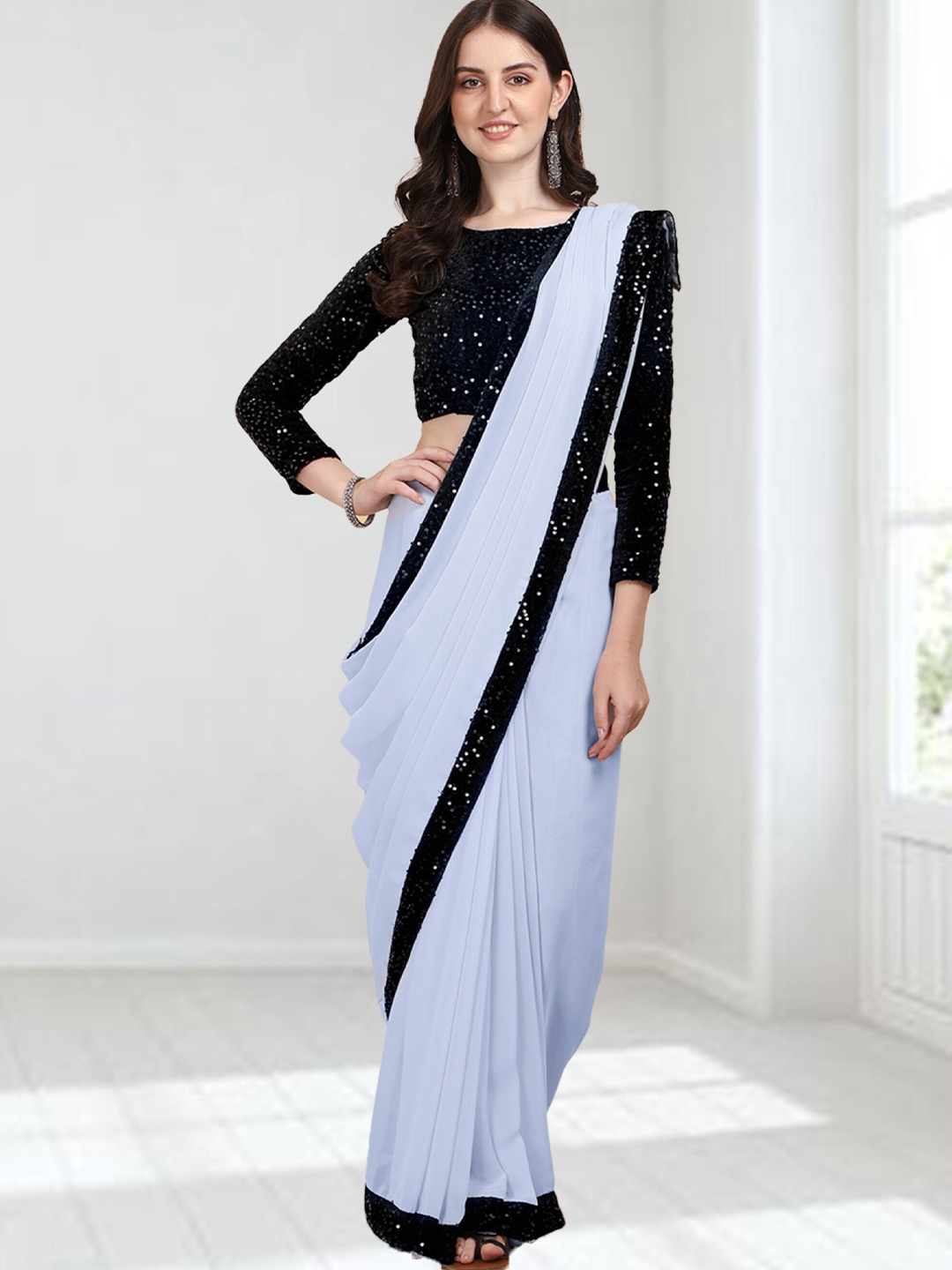 

N N ENTERPRISE Embellished Bordered Saree, White