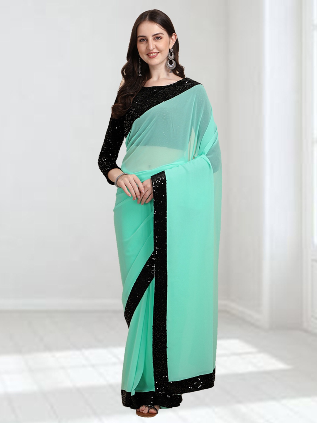 

N N ENTERPRISE Embellished Bordered Saree, Turquoise blue