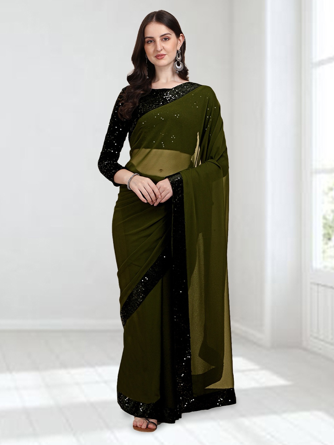 

N N ENTERPRISE Embellished Sequinned Saree, Olive