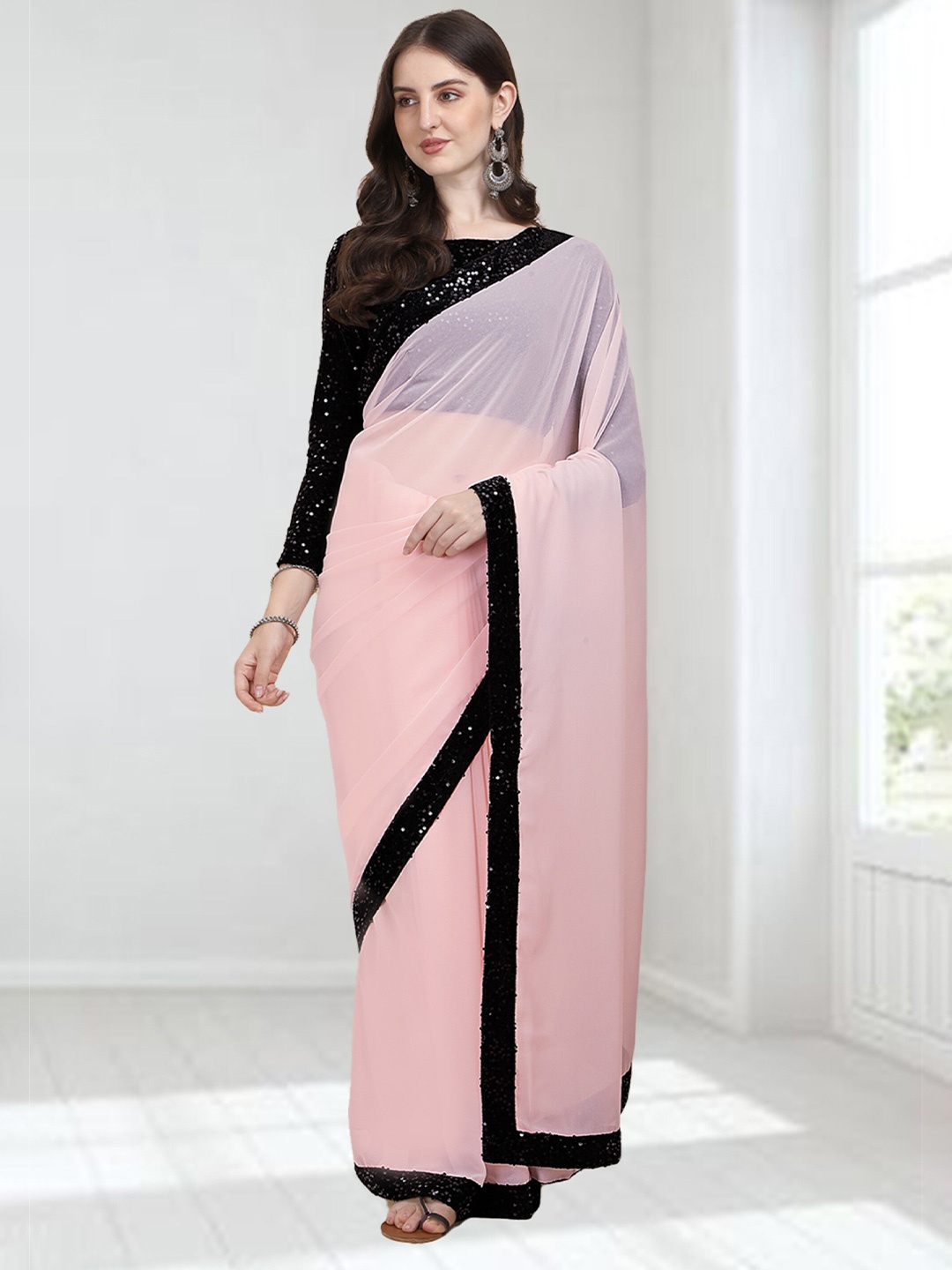 

N N ENTERPRISE Embellished Sequinned Saree, Peach