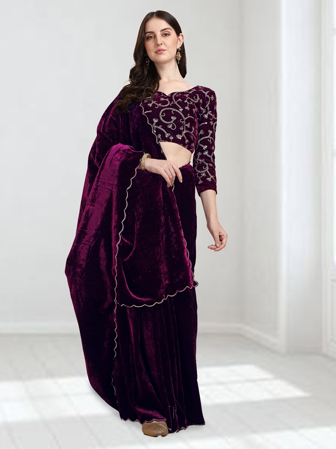 

N N ENTERPRISE Embroidered Saree, Purple