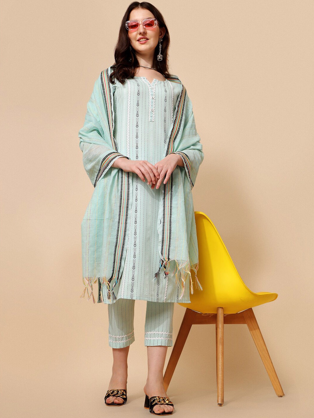

NAINVISH Ethnic Motifs Printed Regular Kurta with Trousers & With Dupatta, Blue