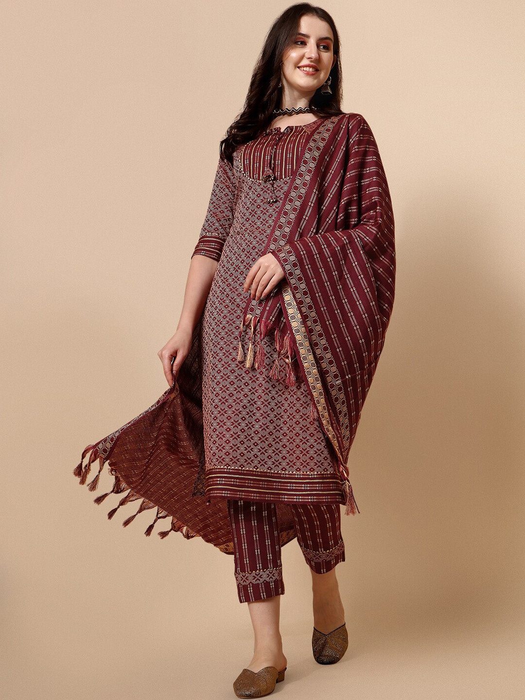 

NAINVISH Ethnic Motifs Printed Regular Kurta with Trousers & With Dupatta, Maroon