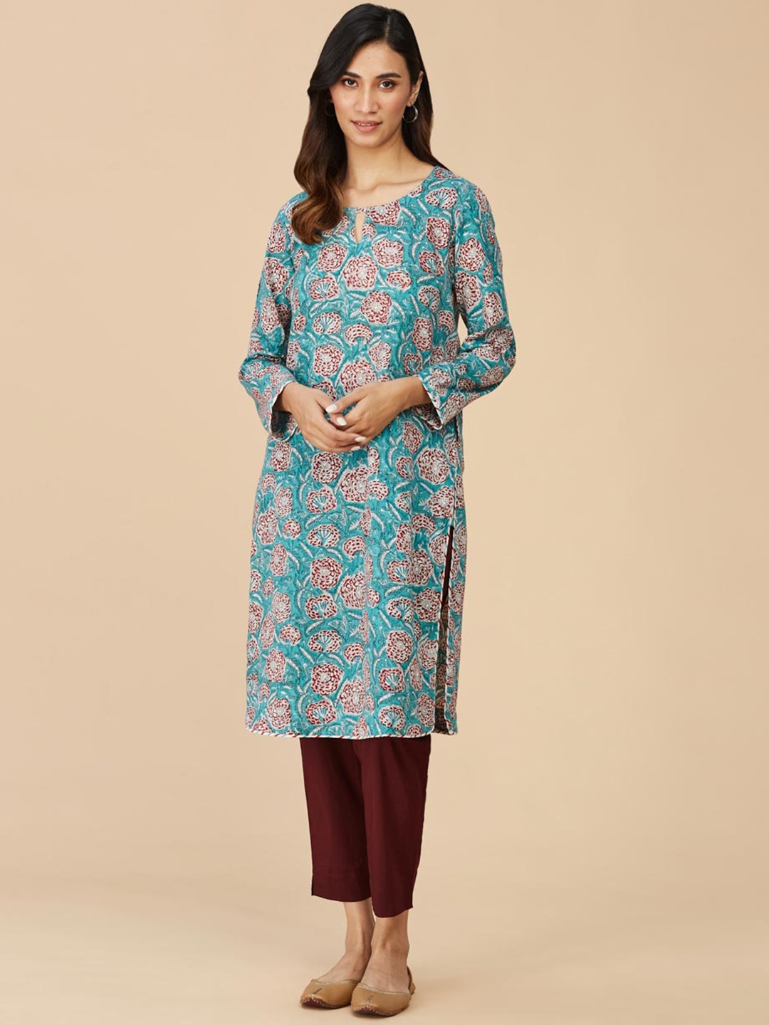 

Fabindia Floral Printed Keyhole Neck Cotton Kurta, Blue