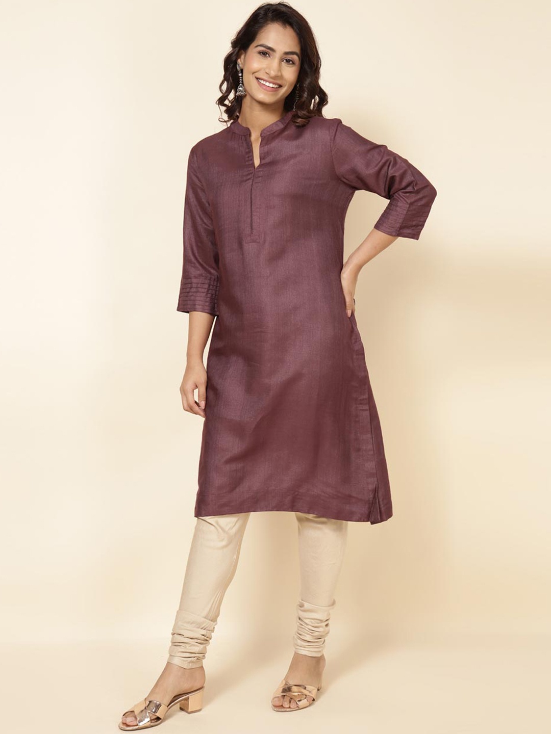 

Fabindia Mandarin Collar Kurta, Maroon
