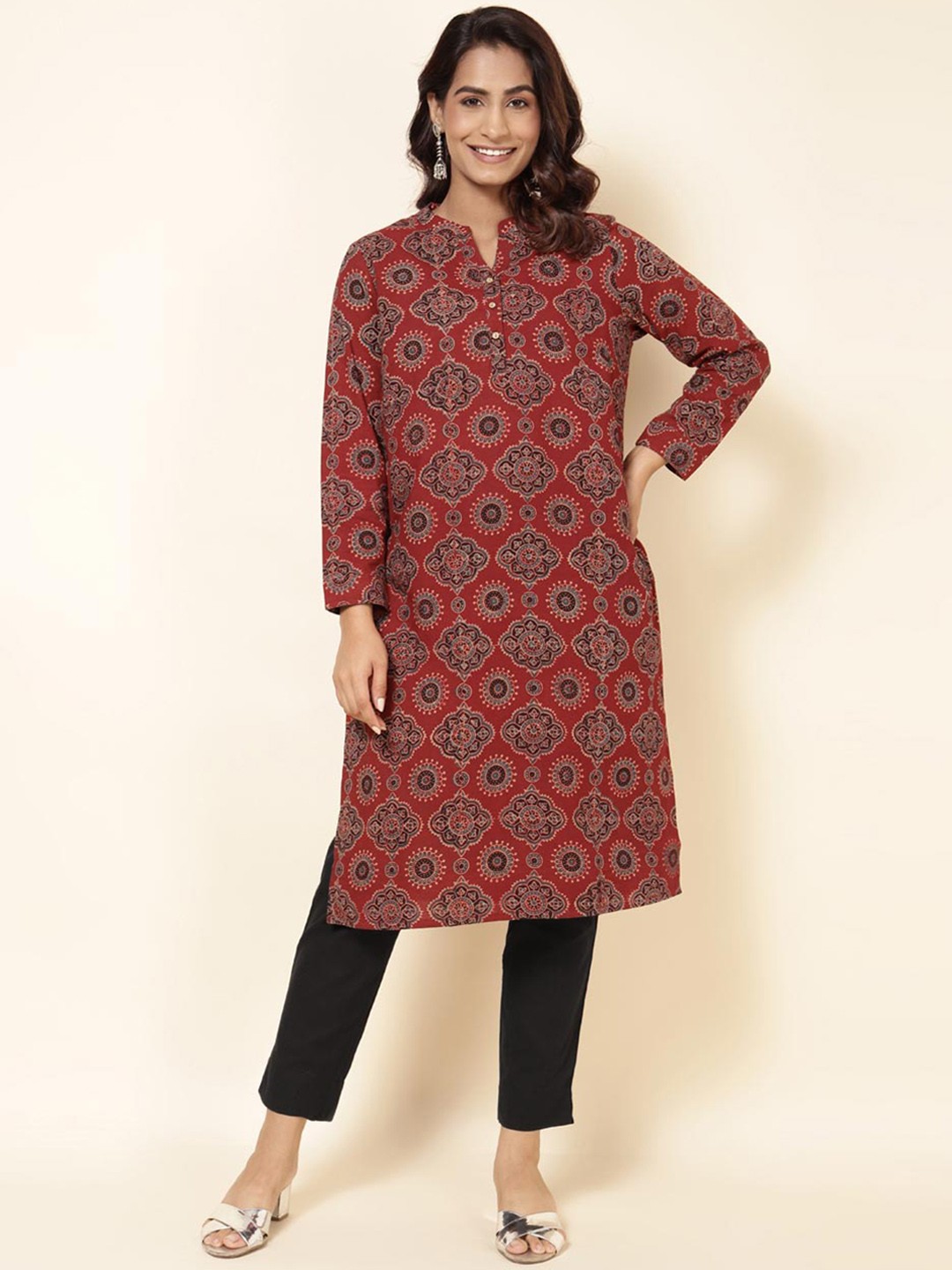 

Fabindia Ethnic Motifs Printed Mandarin Collar Pure Cotton Kurta with Trousers, Maroon