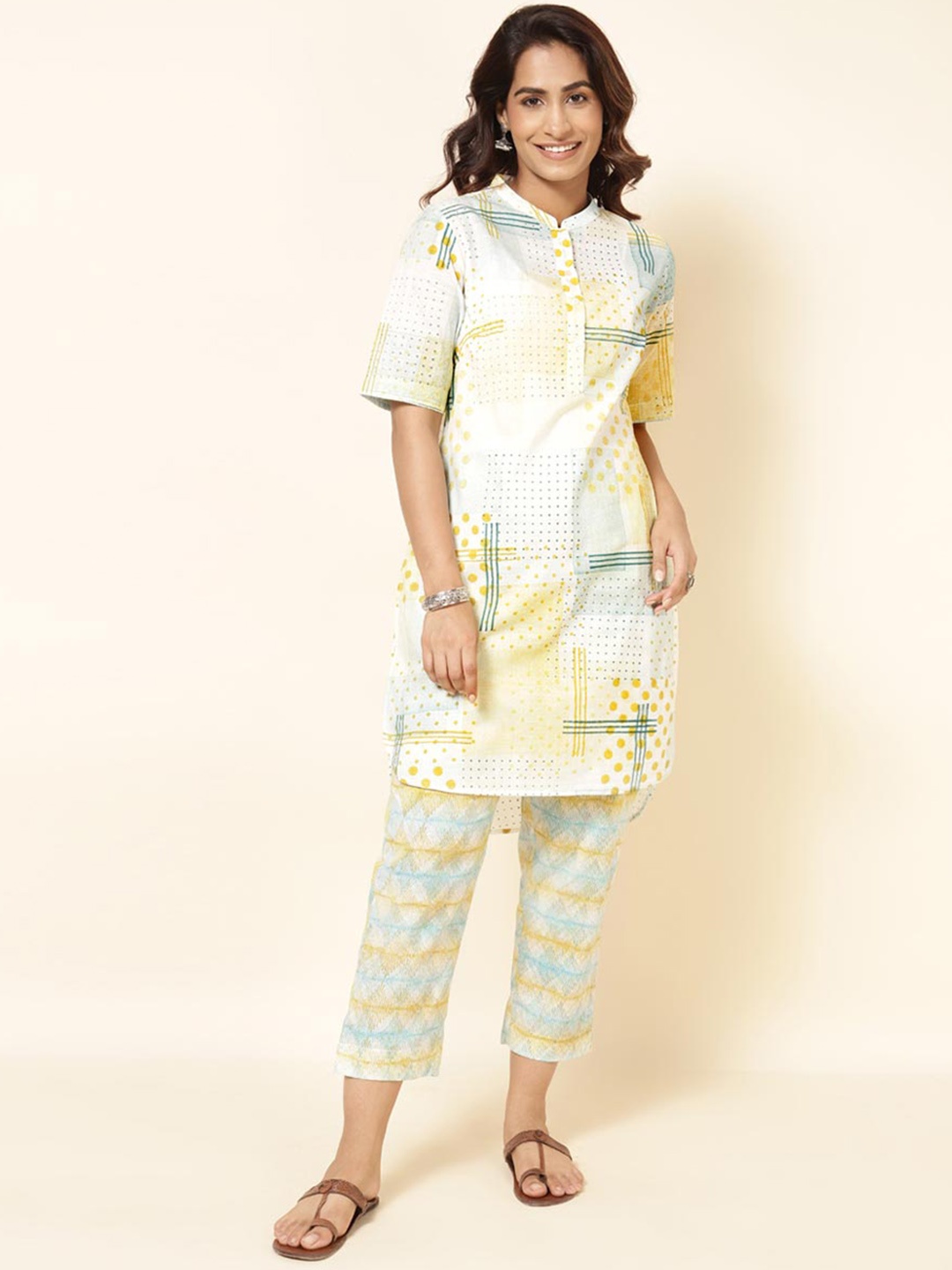 

Fabindia Geometric Printed Pure Cotton Kurta with Trousers, White