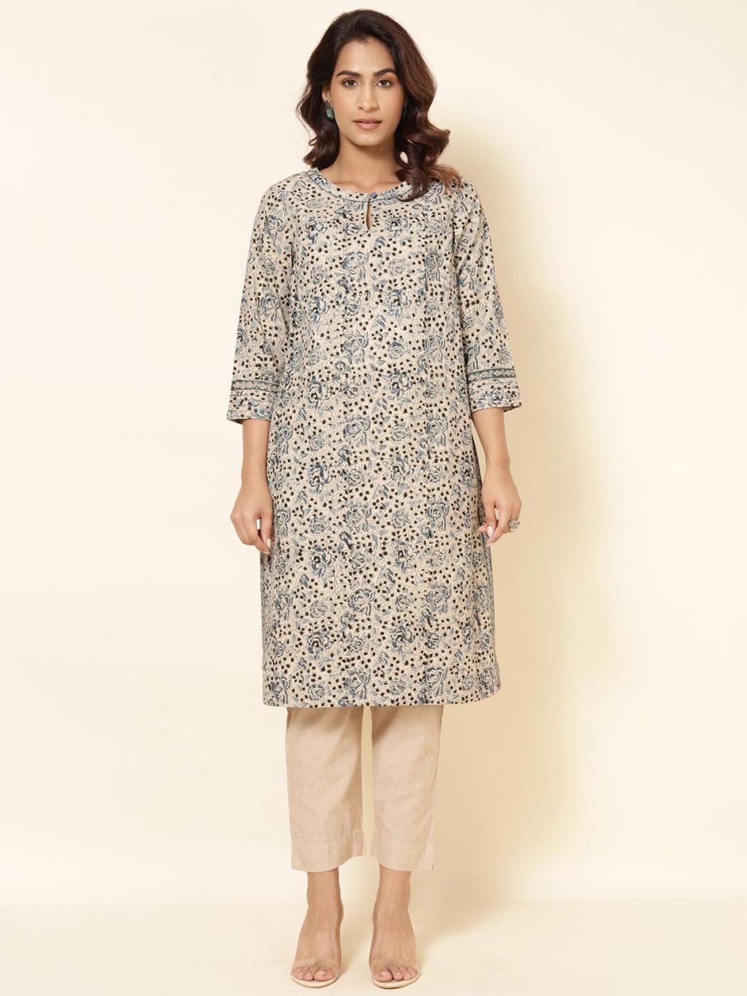 

Fabindia Floral Printed Keyhole Neck Cotton Kurta, Beige