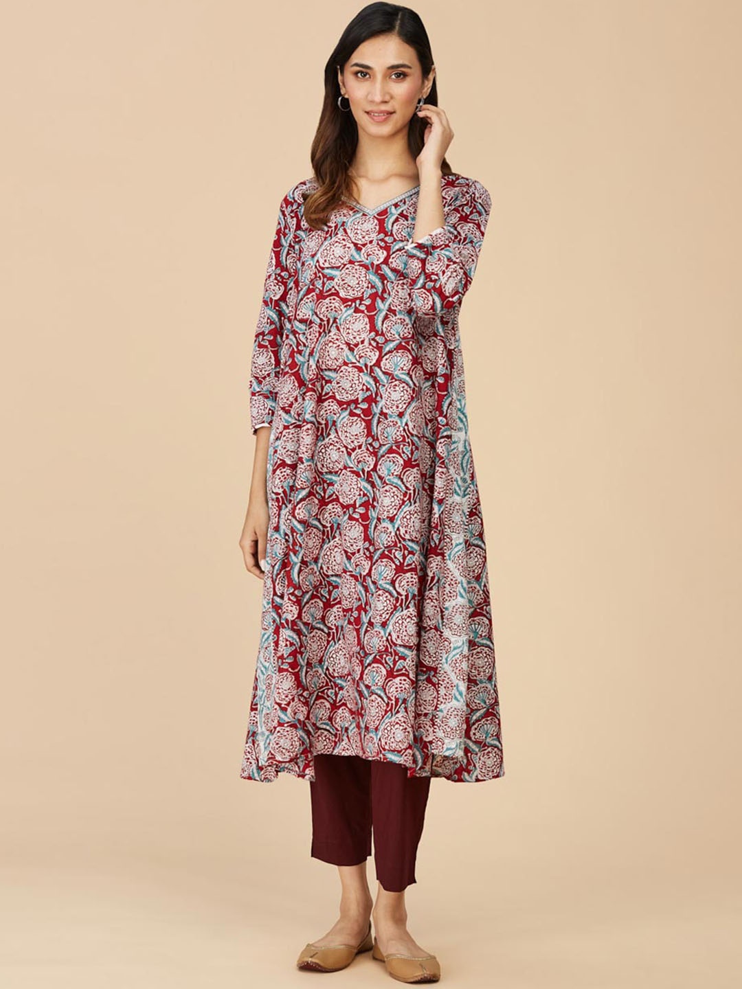 

Fabindia Floral Printed V-Neck Cotton A-Line Kurta, Maroon