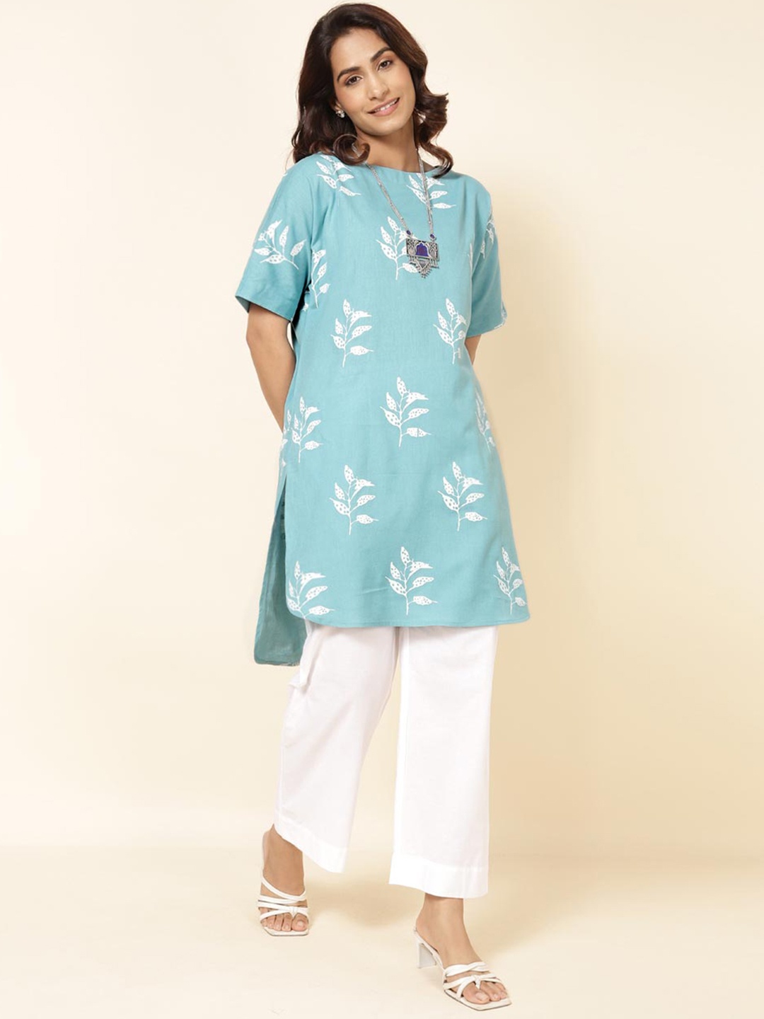 

Fabindia Floral Printed Extended Sleeves Cotton Linen High Low Kurta, Blue