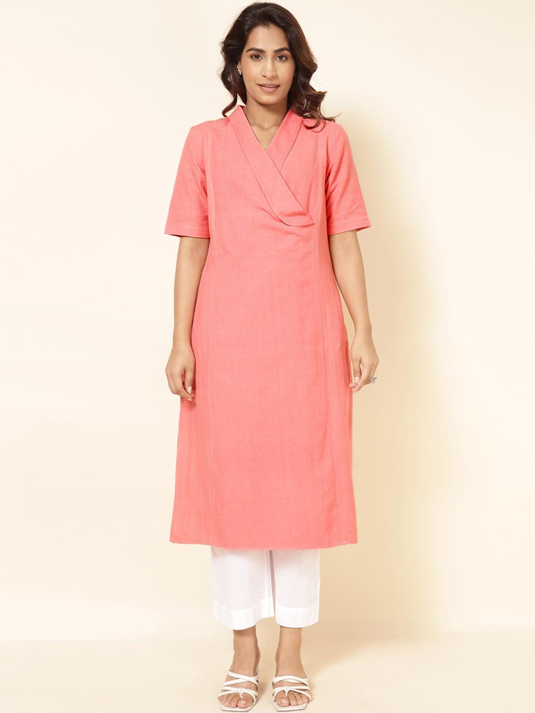 

Fabindia V-Neck Straight Cotton Linen Kurta, Peach
