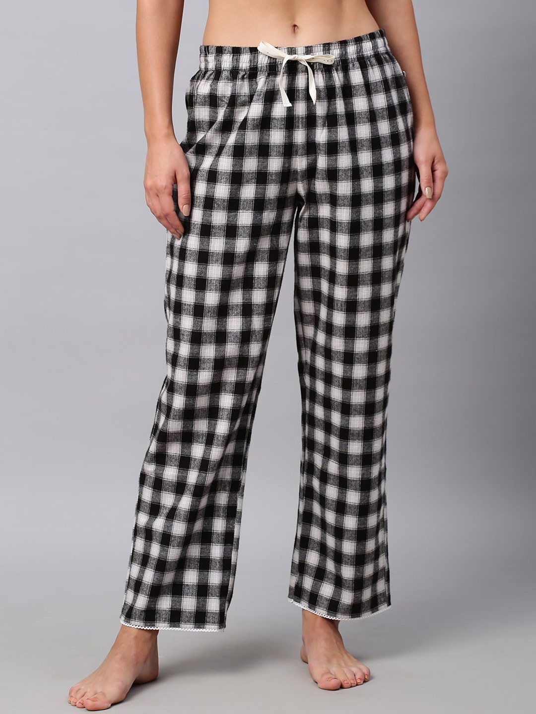 

Chemistry Women Checked Mid-Rise Pure Cotton Lounge Pants, Black