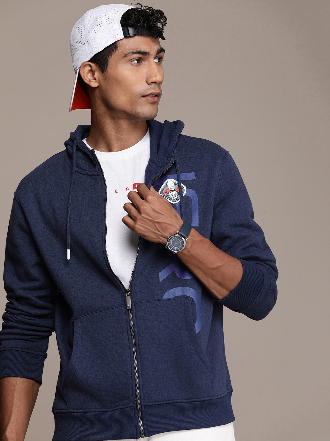 

WROGN Slim Fit Graphic Printed Hooded Sweatshirt, Navy blue