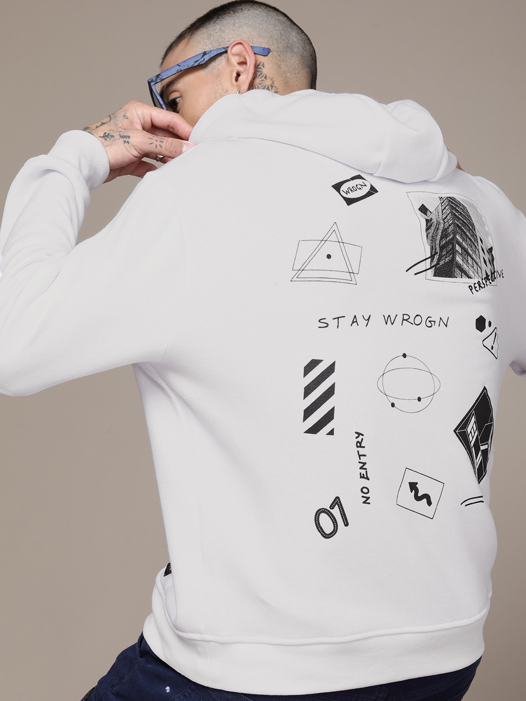 

WROGN Conversational Printed Hooded Casual Sweatshirt, White