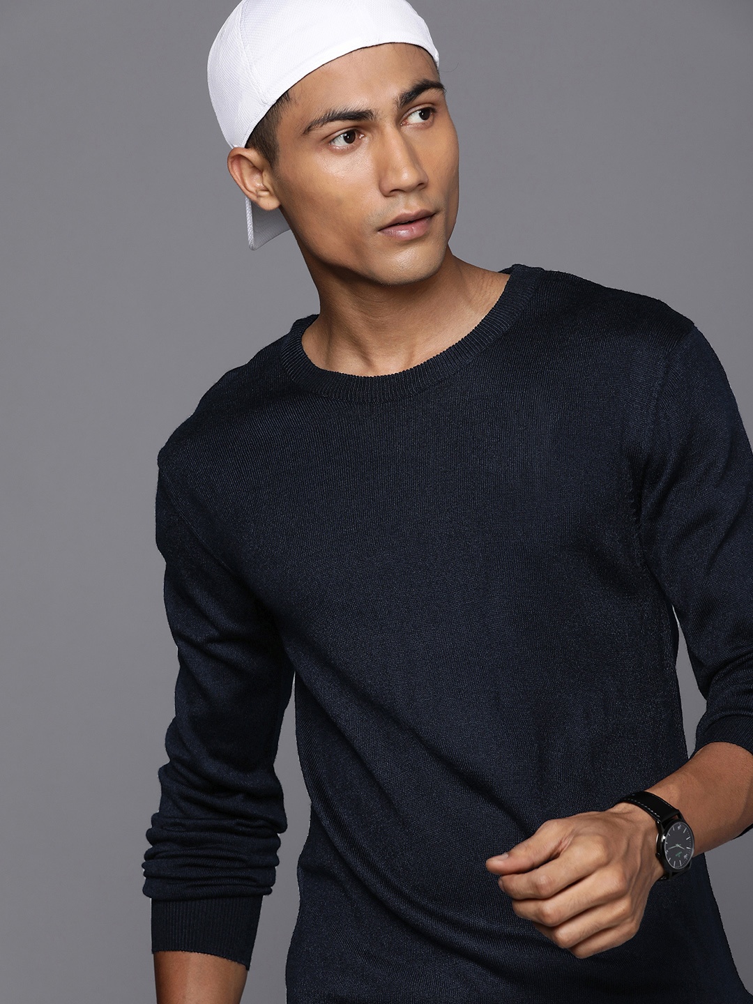 

WROGN Solid Slim Fit Full Sleeves Pullover Sweaters, Navy blue