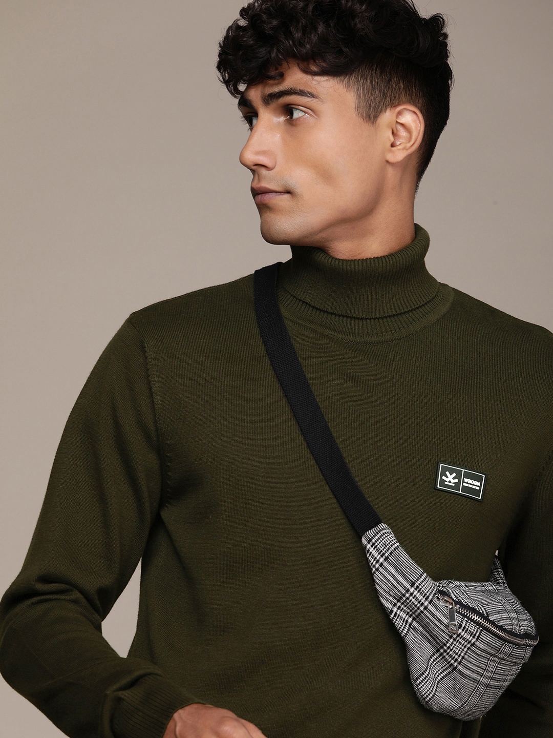 

WROGN Pure Cotton Turtle Neck Pullover, Olive