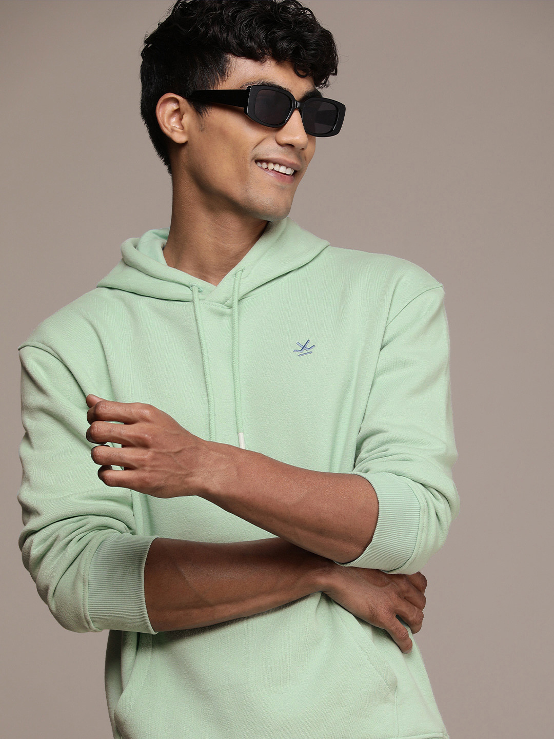 

WROGN Men Hooded Sweatshirt, Green