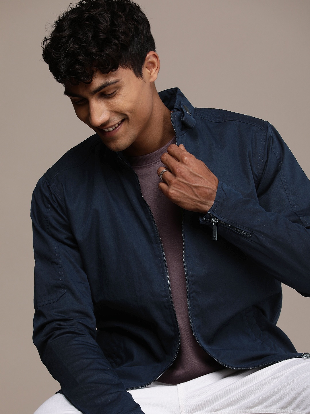 

WROGN Pure Cotton Solid Long Sleeves Tailored Jacket, Navy blue