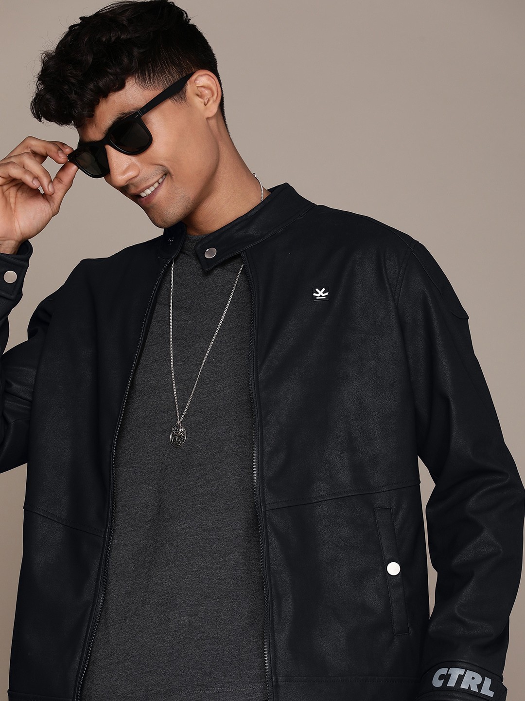 

WROGN Solid Slim Fit Long Sleeves Tailored Jacket, Black