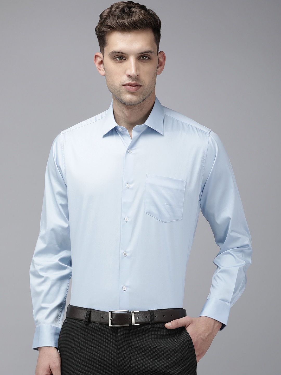 

Van Heusen Custom Fit Solid Long Sleeves Formal Shirt, Blue