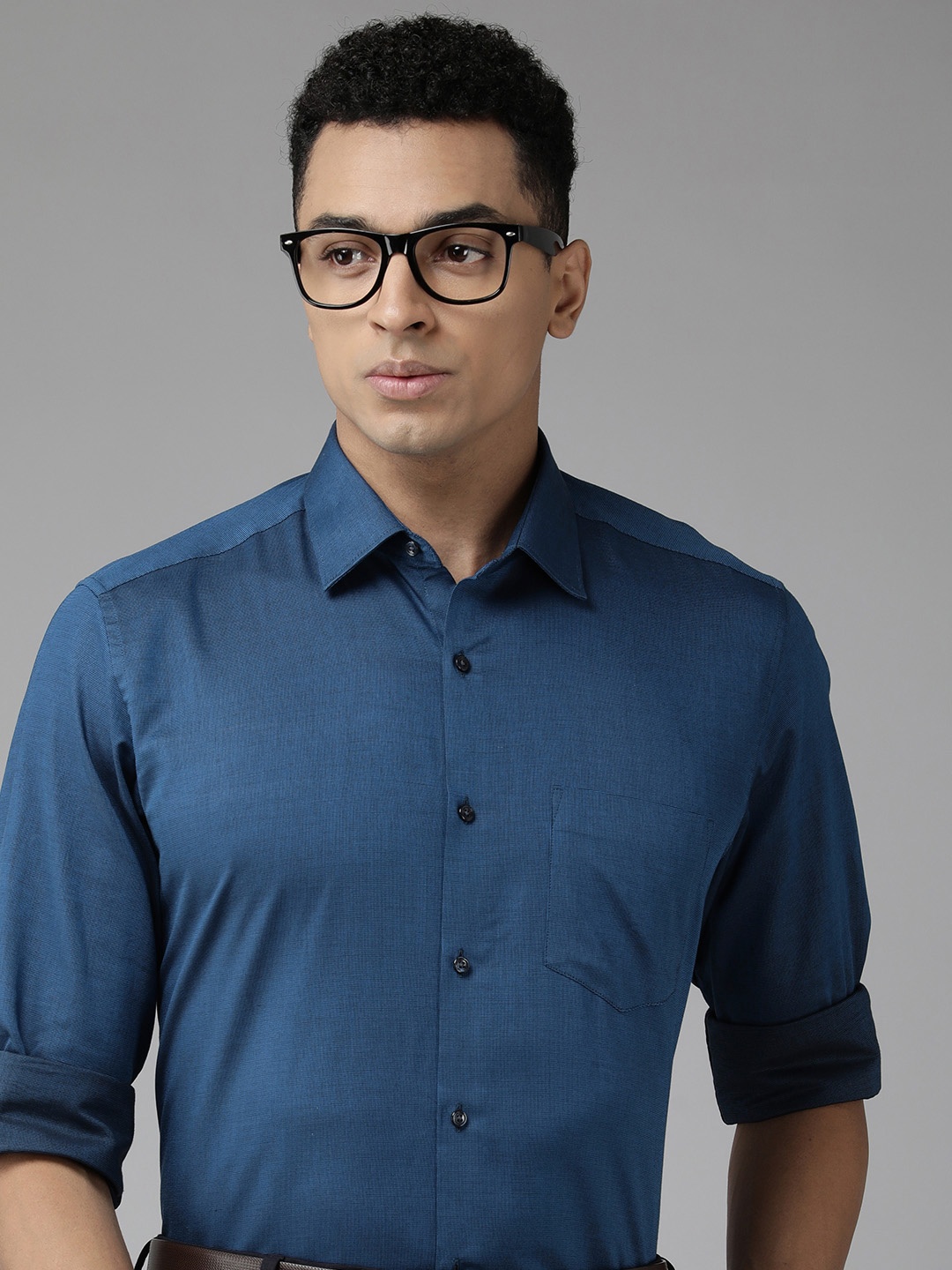 

Van Heusen Custom Textured Pure Cotton Formal Shirt, Blue
