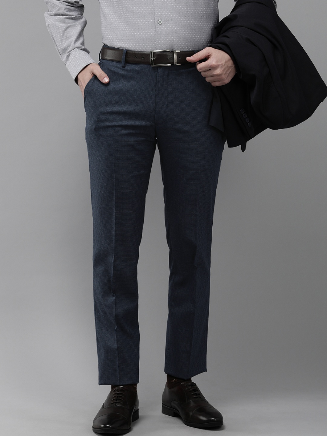 

Van Heusen Men Checked Slim Fit Formal Trousers, Navy blue