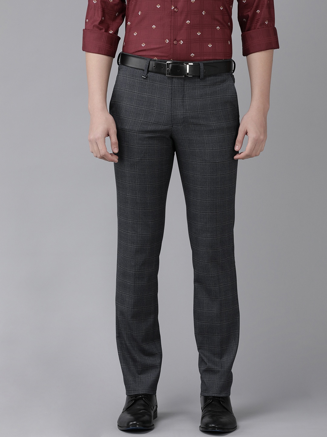 

Van Heusen Men Self-Design Checked Slim Fit Trousers, Grey