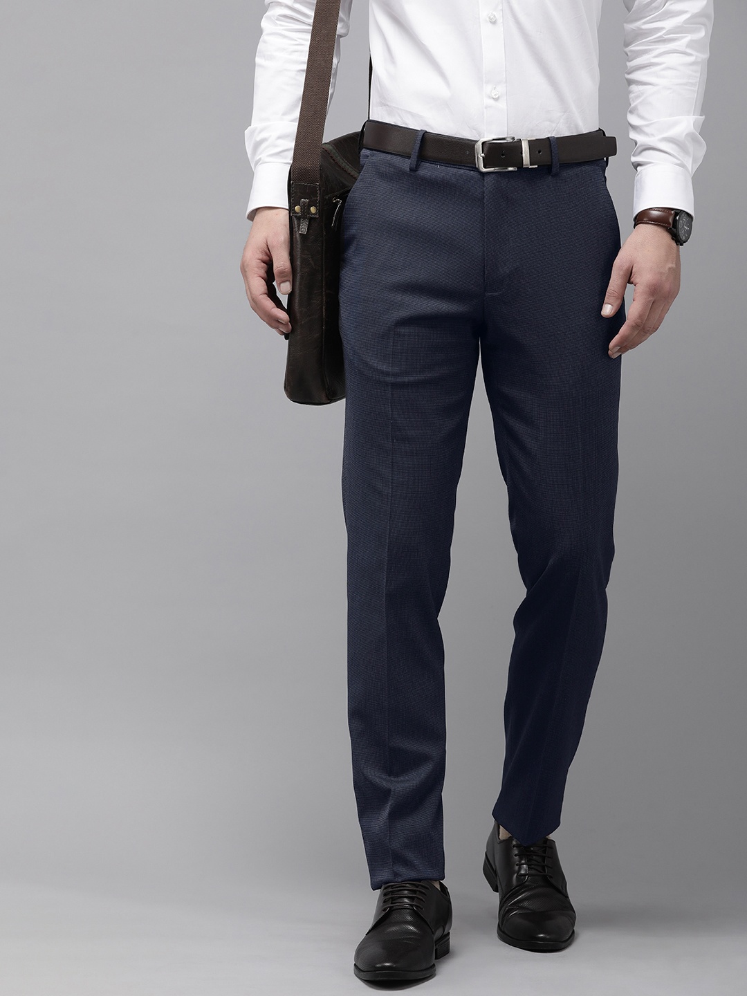 

Van Heusen Men Slim Fit Formal Trousers, Navy blue