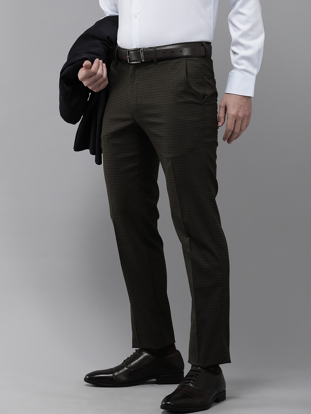 

Van Heusen Men Checked Slim Fit Formal Trousers, Coffee brown