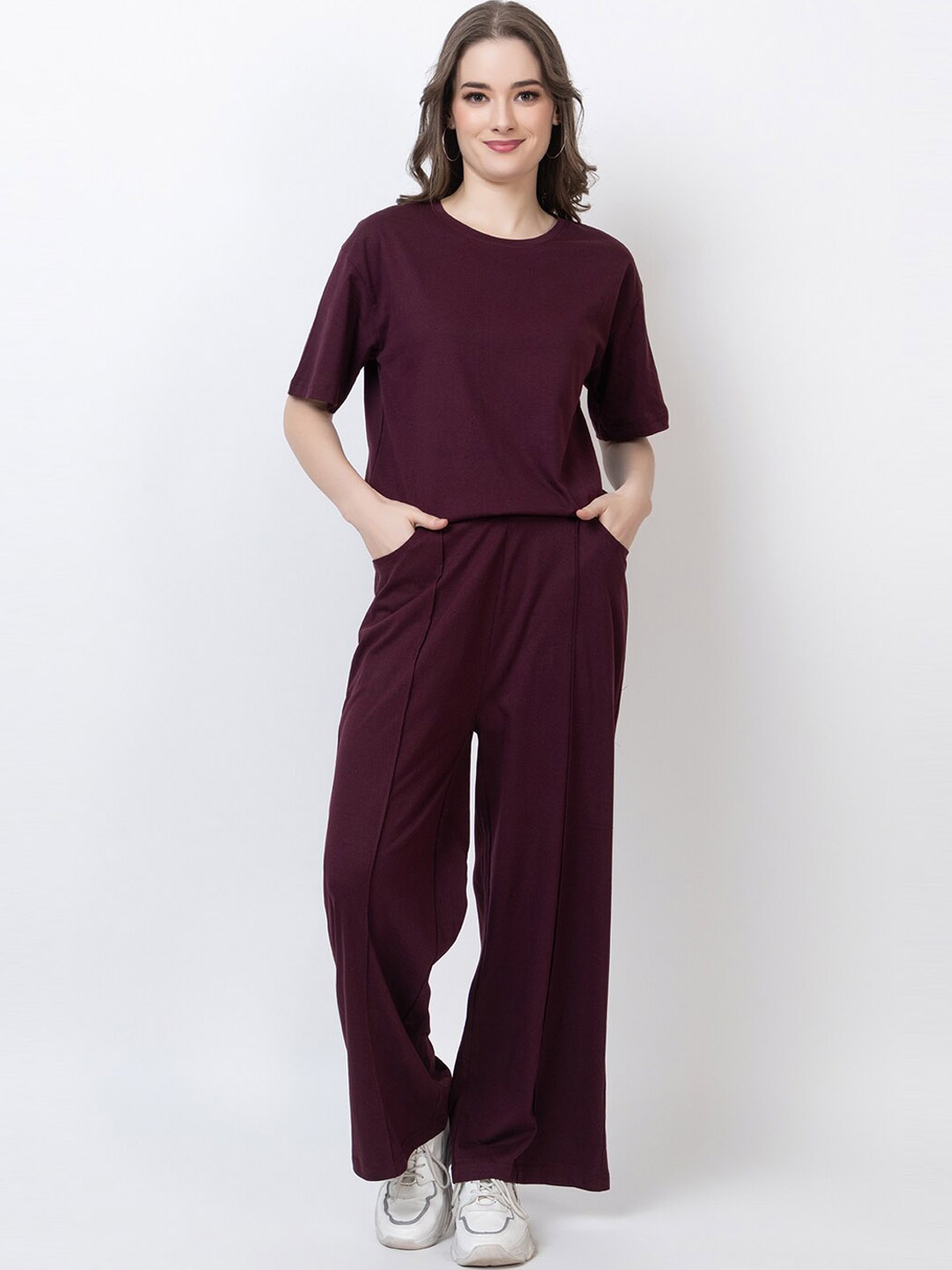 

KEPA Round Neck T-Shirt With Trousers, Burgundy