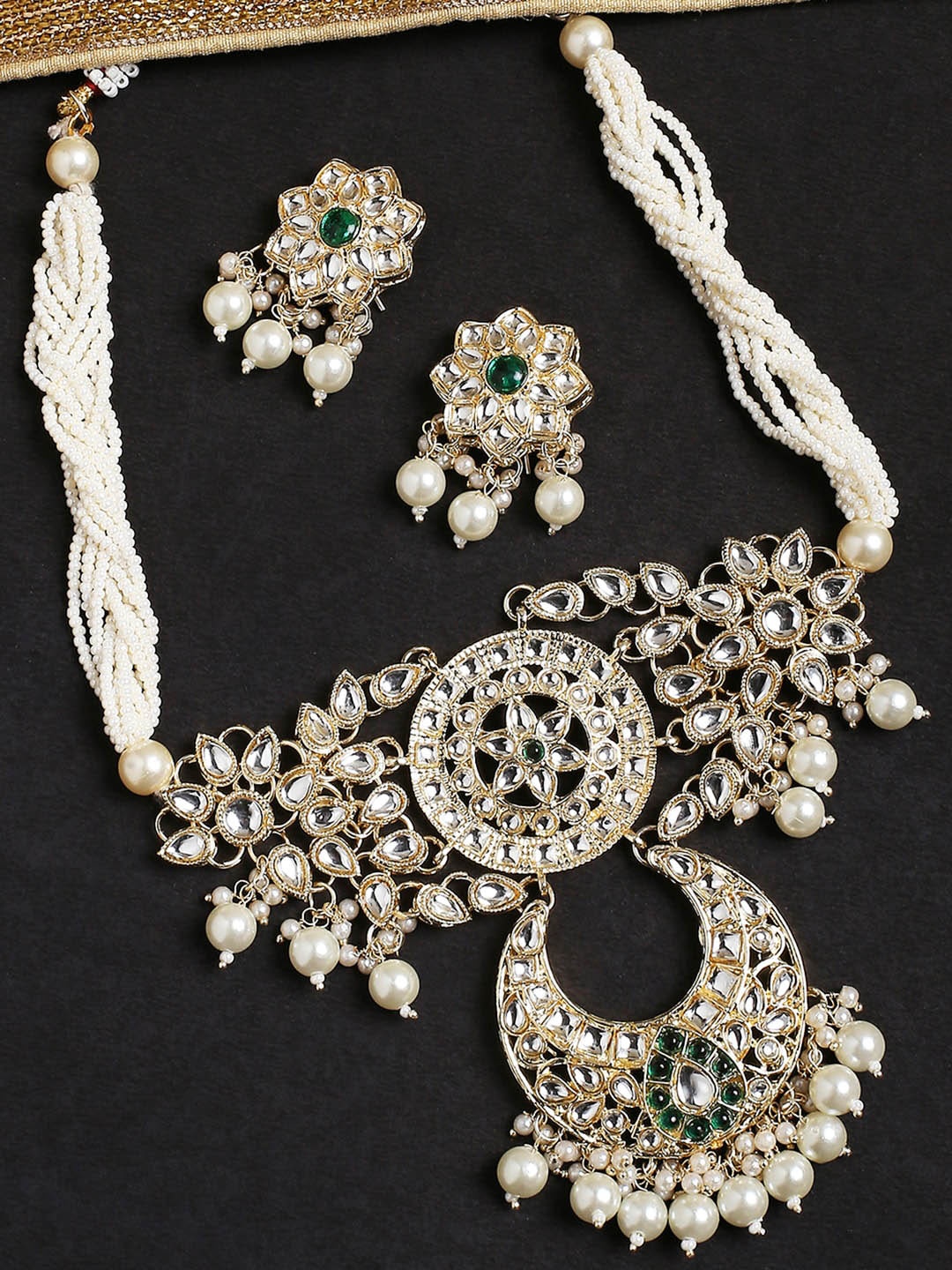 

OOMPH Kundan-Studded And Beaded Jewellery Set, Gold