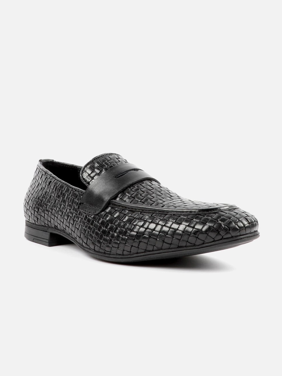 

Carlton London Men Textured Leather Penny Loafers, Black