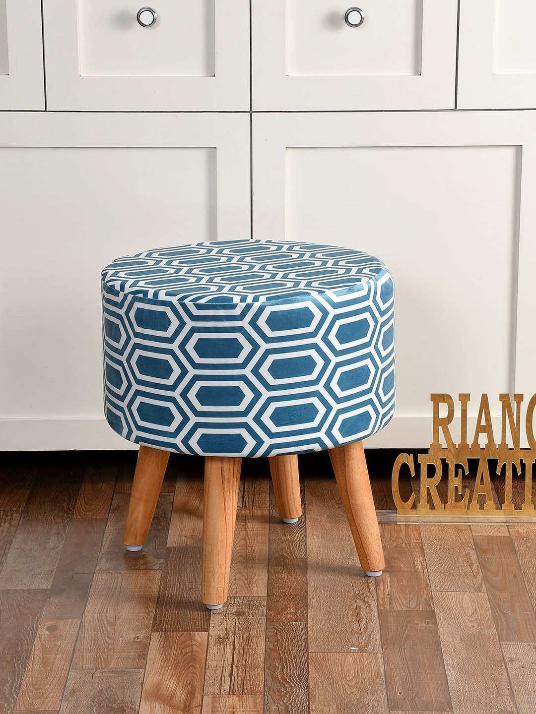 

RIANCE CREATIONS Blue & Brown Printed Wooden Round Ottoman