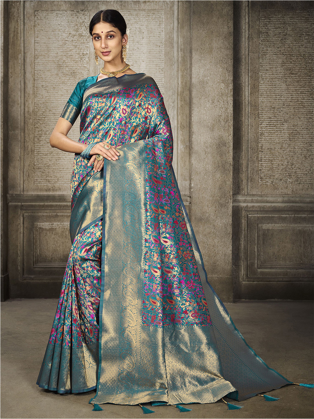 

Satrani Green & Gold-Toned Ethnic Motifs Woven Design Zari Jamdani Saree