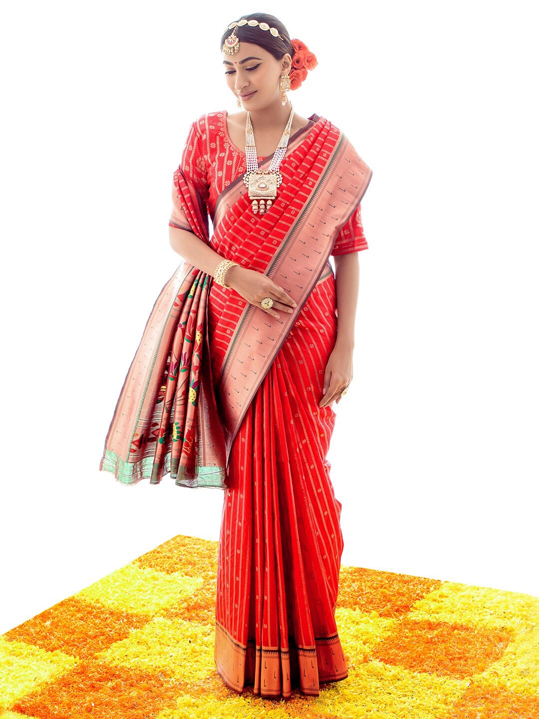 

Satrani Red & Copper-Toned Woven Design Zari Banarasi Jacquard Saree