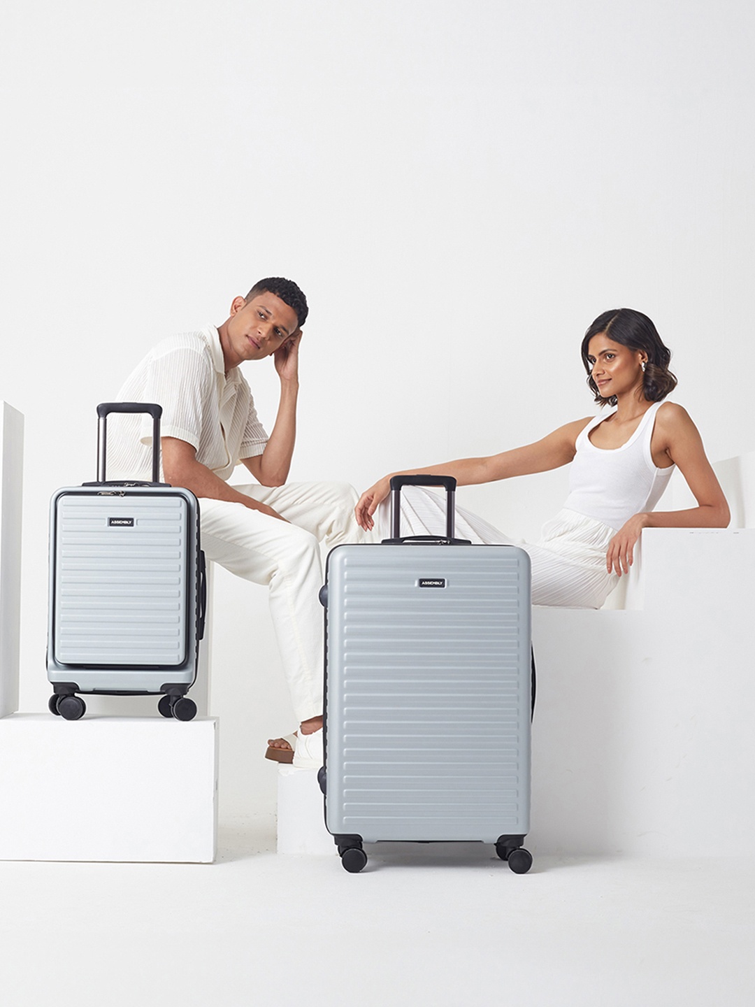 

Assembly Silver Set Of 2 Textured Hard-Sided Trolley Luggage 20 inches & 28 inches