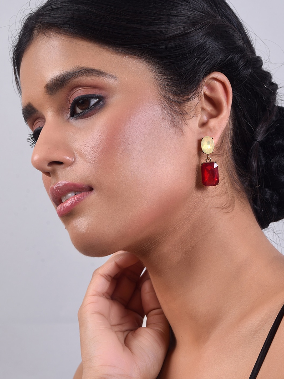 

phuljhadi Silver-Plated Artificial Stones Contemporary Drop Earrings